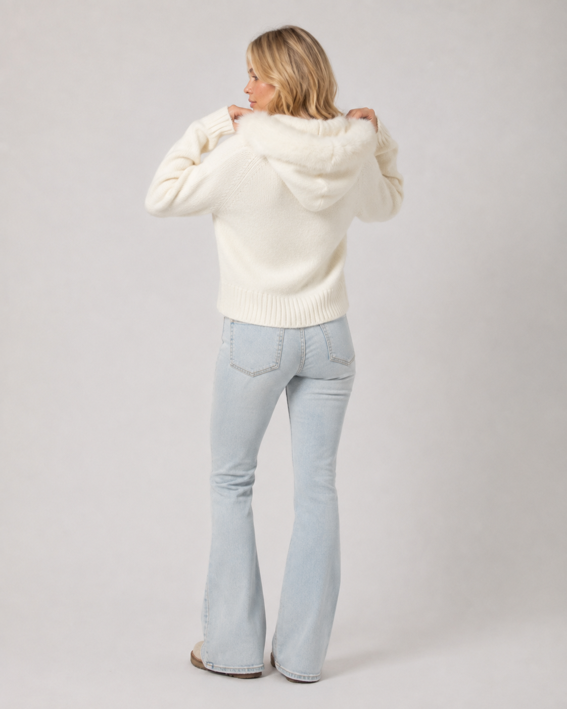 Chilly Days Ahead – Soft Knit Zip Cardigan with Faux Fur Collar