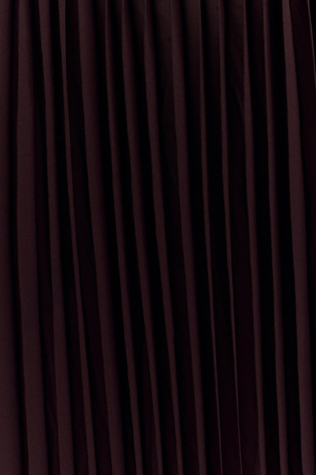 Halterneck Pleated Maxi Dress with Structured Bodice for Formal Events