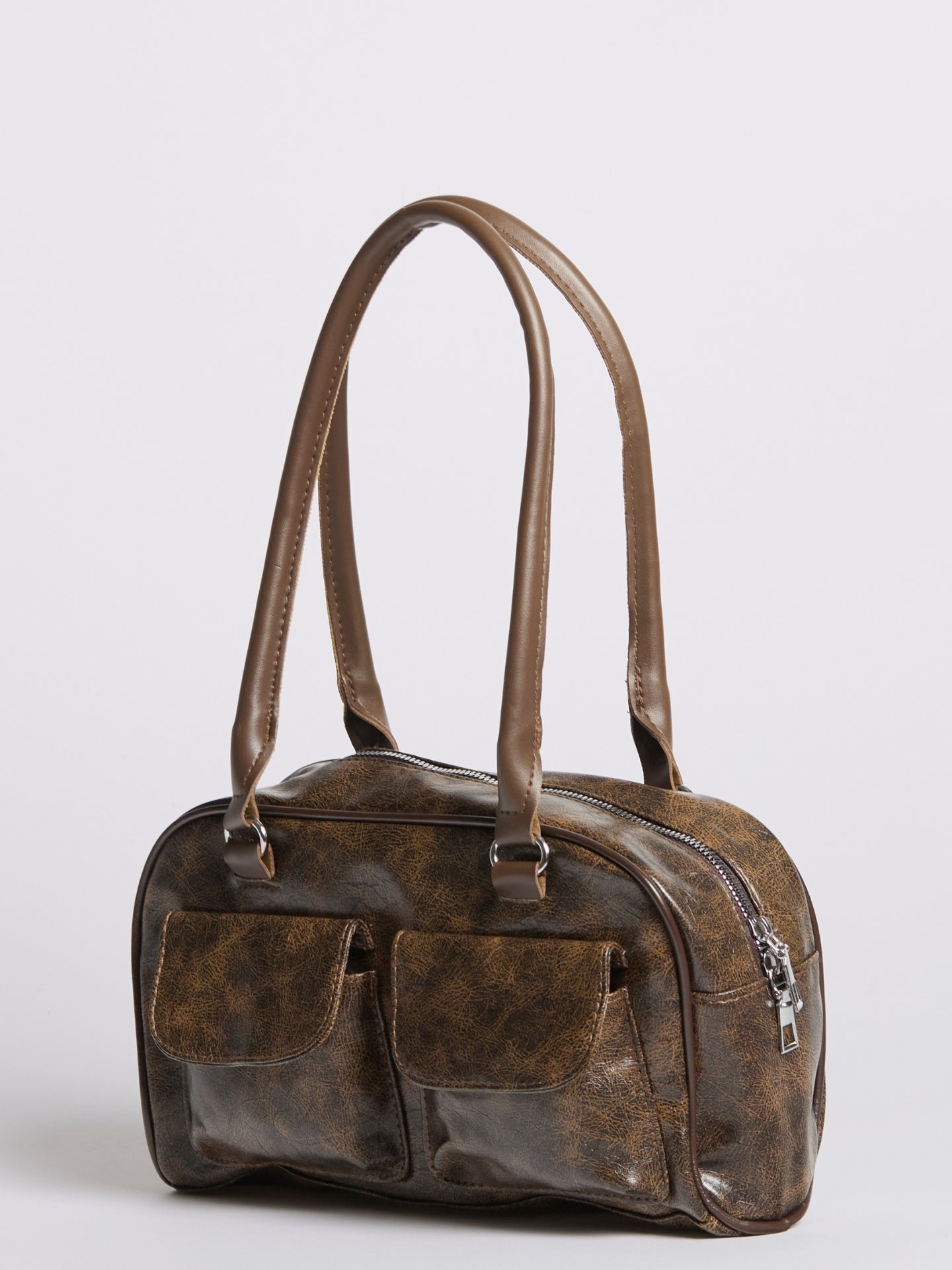 Distressed Leather Shoulder Bag UK – Urban Style for Everyday Use, Smart Casual & Office Wear