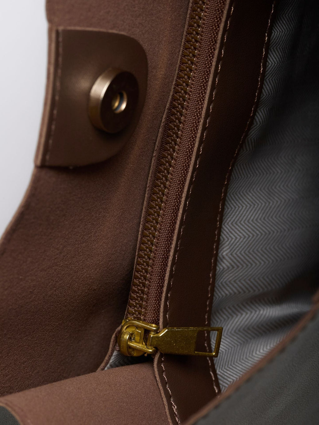 Vegan Leather Shoulder Bag Women UK – Daily Chic Design for Brunch, Smart Casual