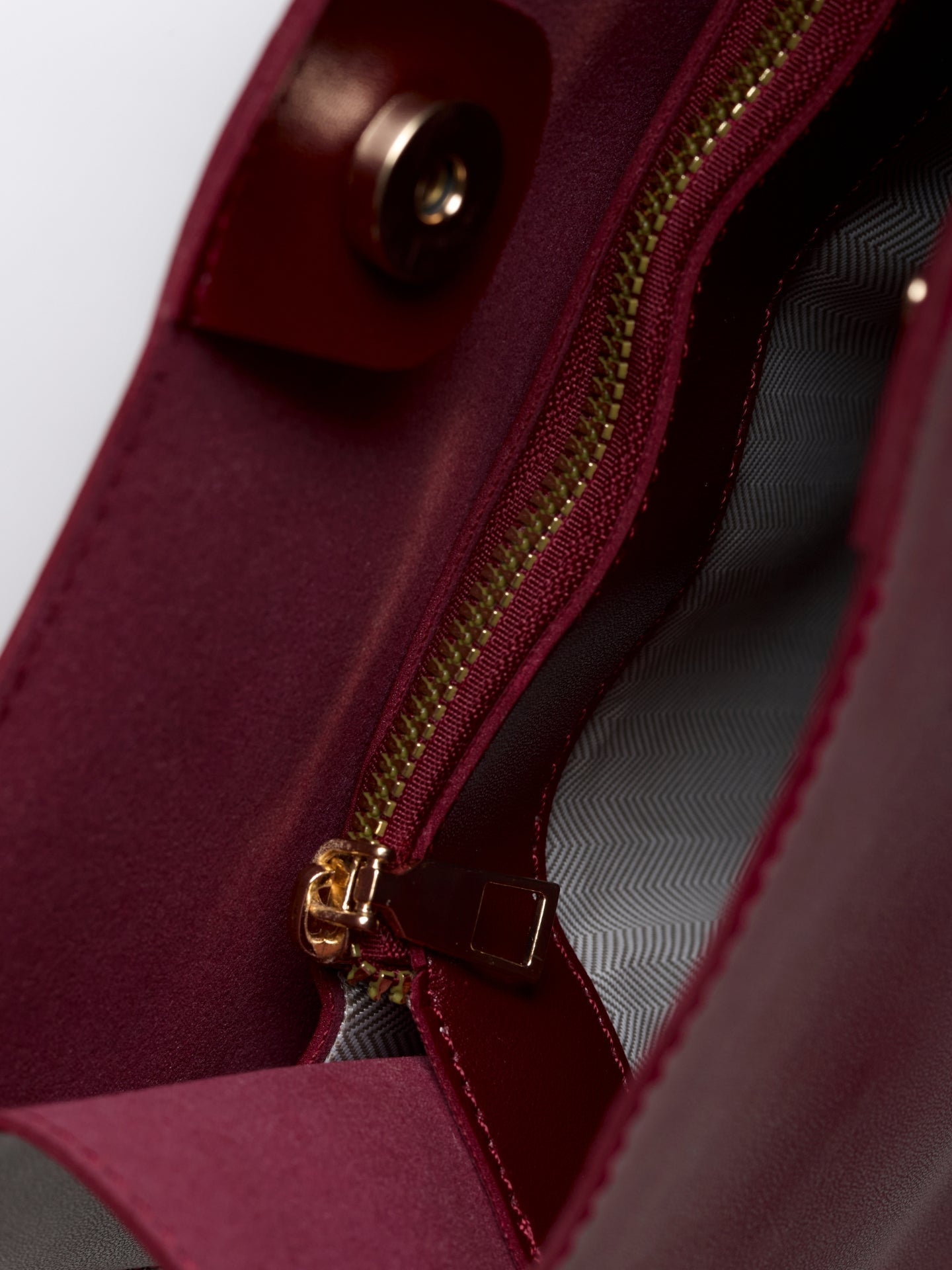 Vegan Leather Shoulder Bag Women UK – Daily Chic Design for Brunch, Smart Casual
