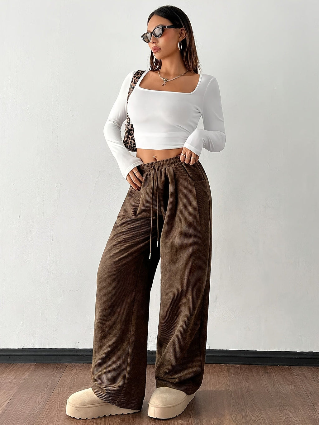 Relaxed Wide-Leg Pants in Soft Fabric for Casual Wear and Comfort