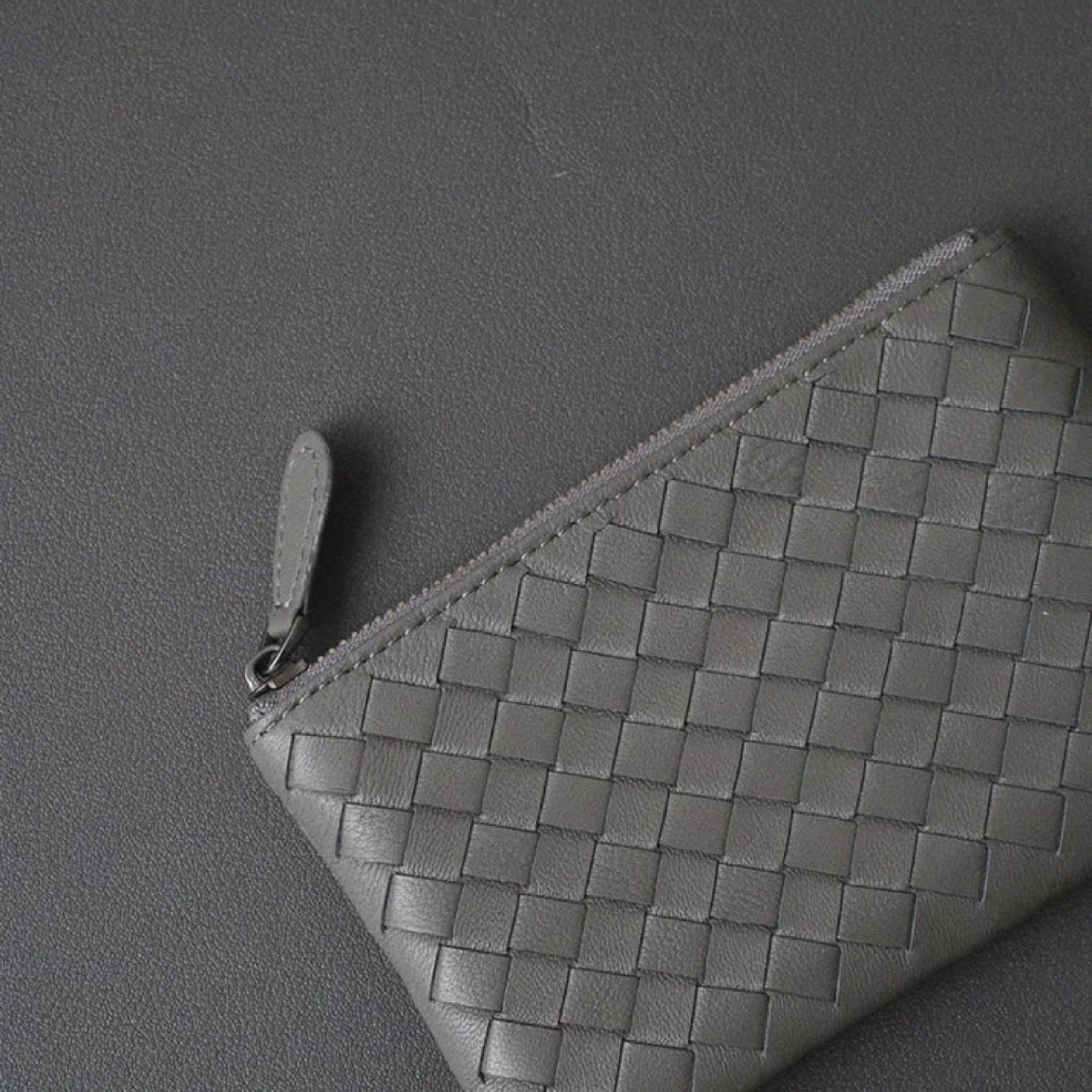 Handwoven Lambskin Key Fob and Card Wallet UK – Smart Casual Accessory for Office Wear, Holiday Use