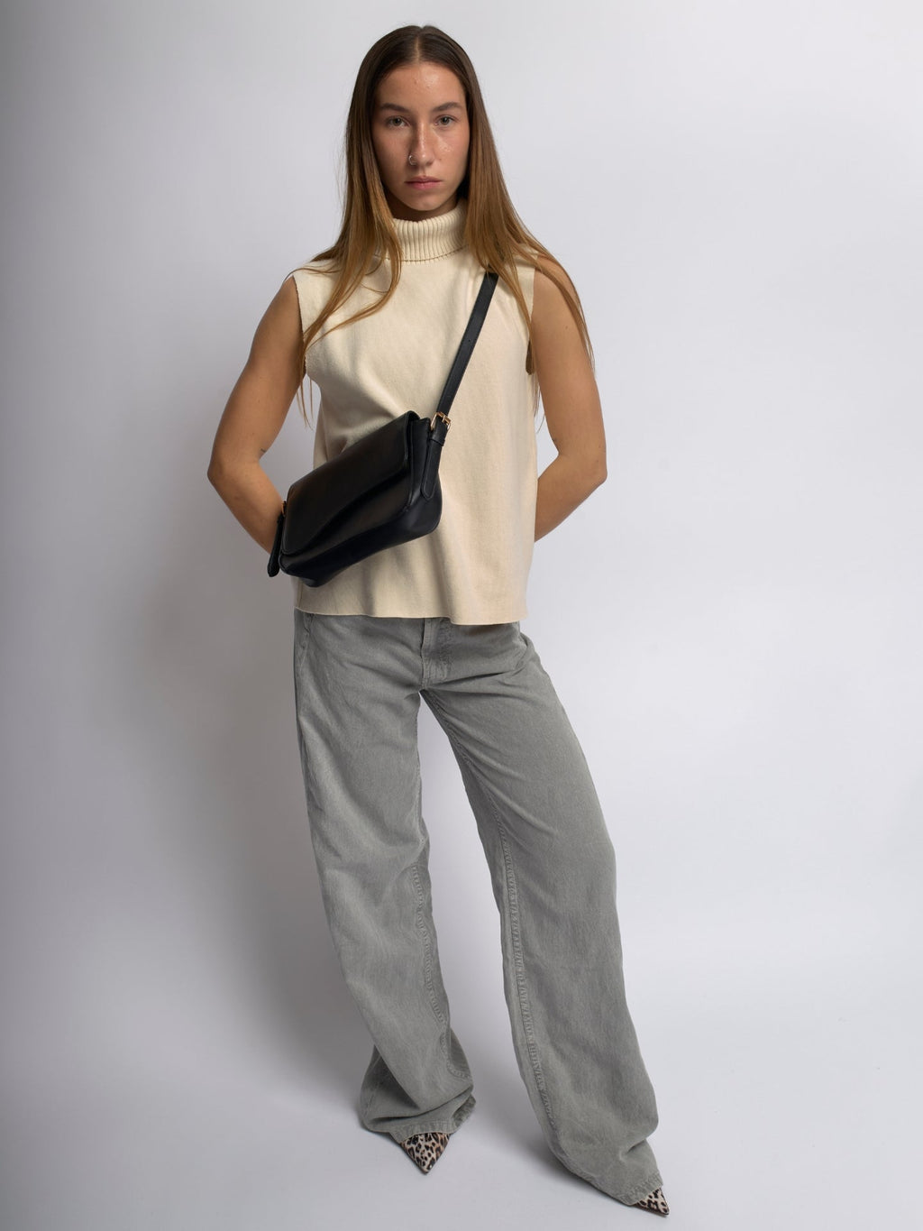 Vegan Leather Shoulder Bag Women UK – Crescent Design for Brunch, Smart Casual