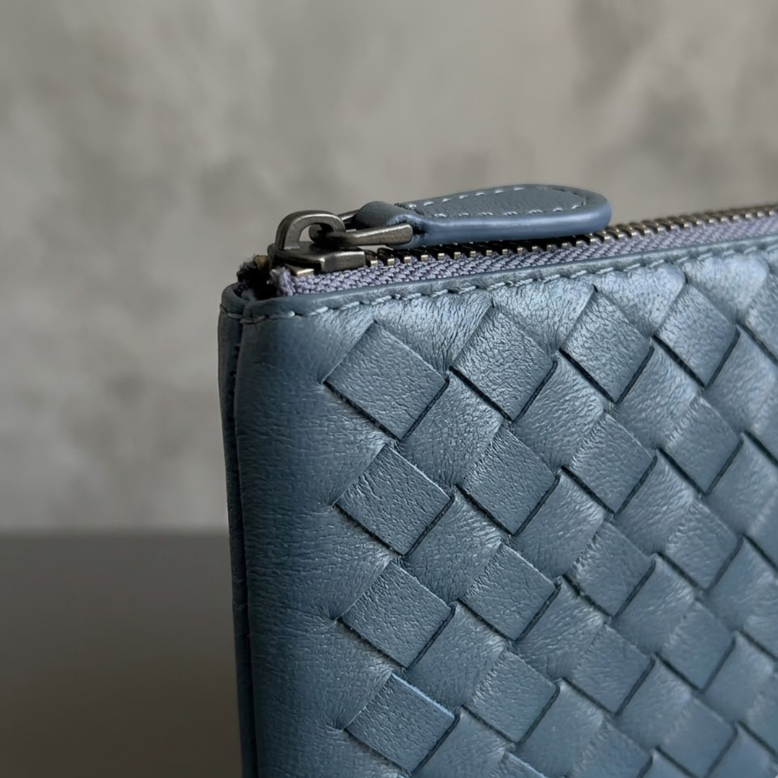 Handwoven Lambskin Key Fob and Card Wallet UK – Smart Casual Accessory for Office Wear, Holiday Use