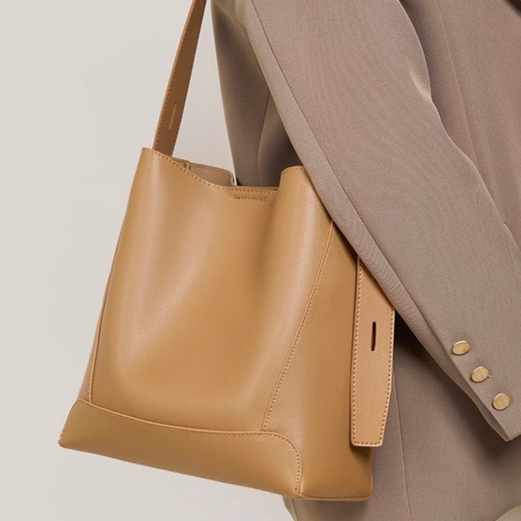 Black Leather Oversized Bucket Bag UK – Crossbody & Shoulder Style, Smart Casual Office Wear