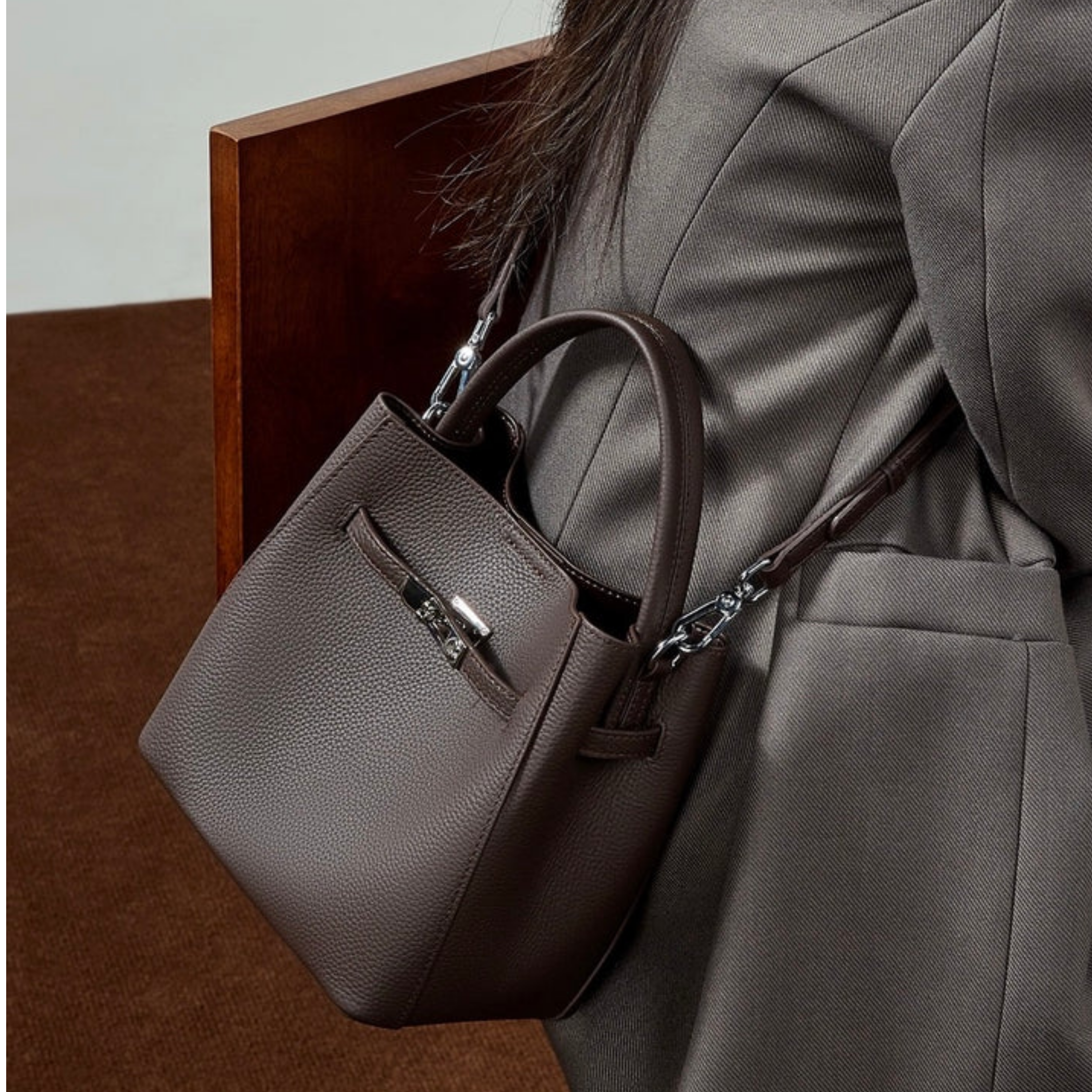 Genuine Leather Bucket Bag UK – Stylish Basket Bag for Smart Casual, Everyday Use