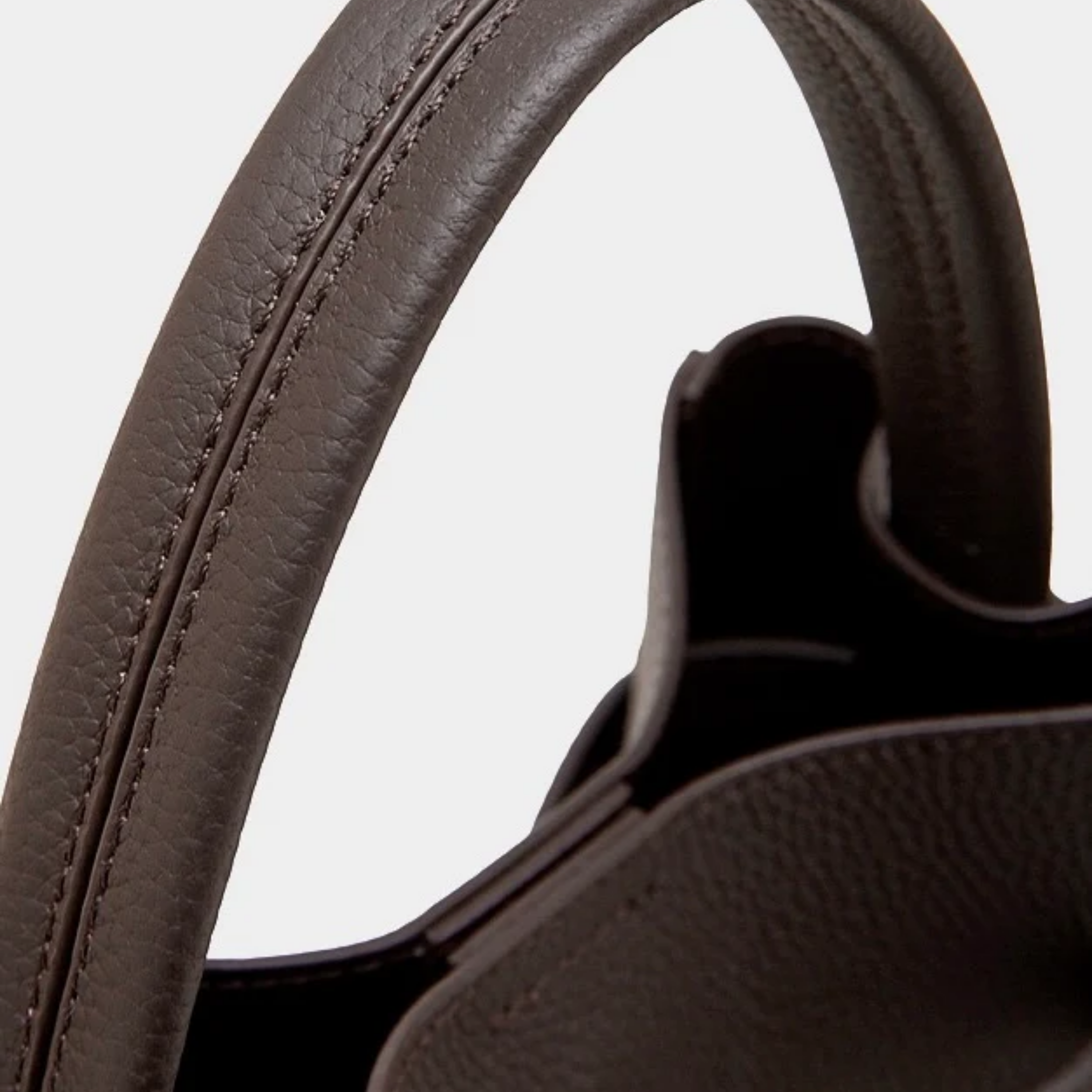Genuine Leather Bucket Bag UK – Stylish Basket Bag for Smart Casual, Everyday Use
