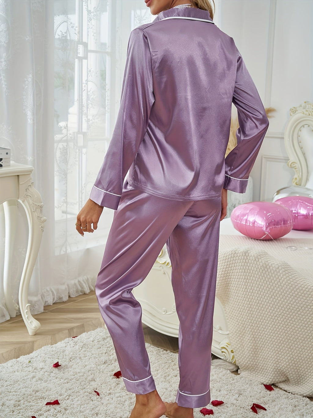 Elegant Long-Sleeve Two-Piece Lounge Set in Soft Fabric for Casual Wear