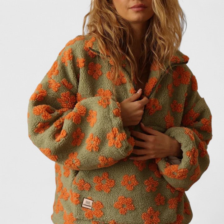 Sophisticated Women's Jumper in Soft Knit for Casual Wear