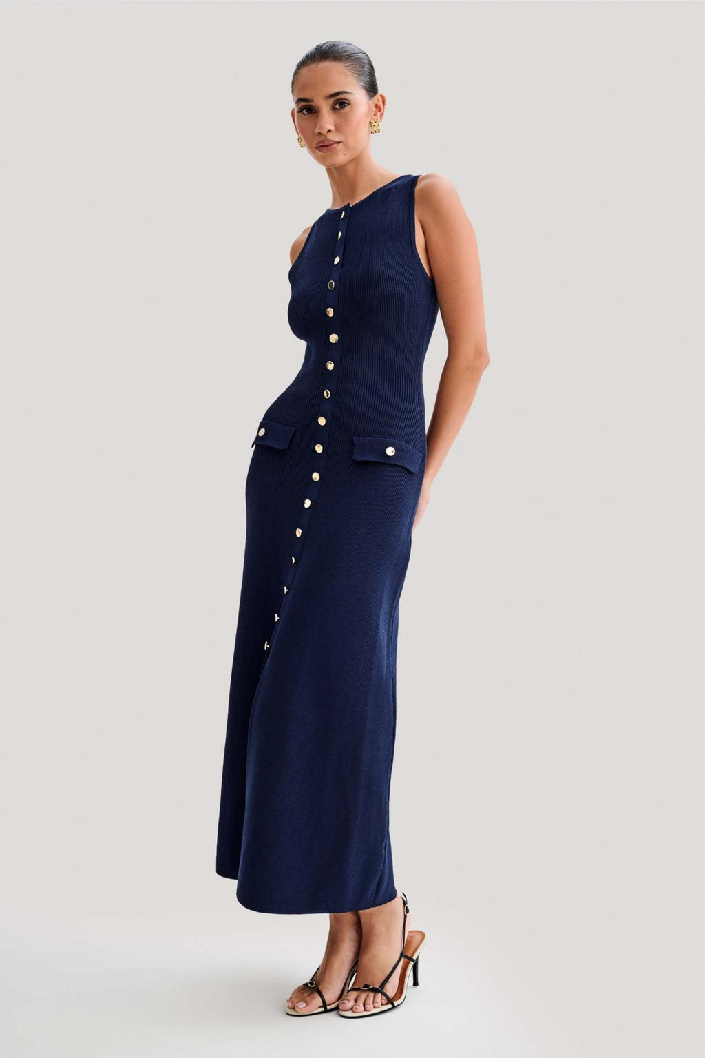 Sleeveless Ribbed Maxi Dress with Button-Down Front for Casual Outings