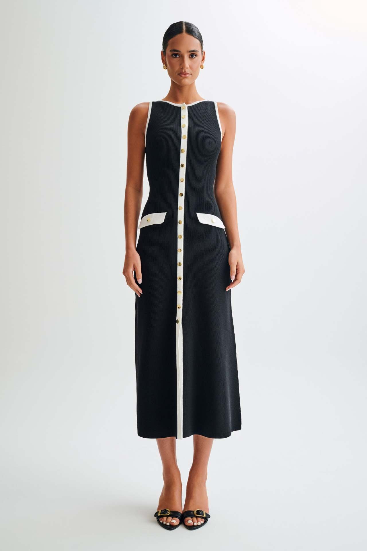 Sleeveless Ribbed Maxi Dress with Button-Down Front for Casual Outings