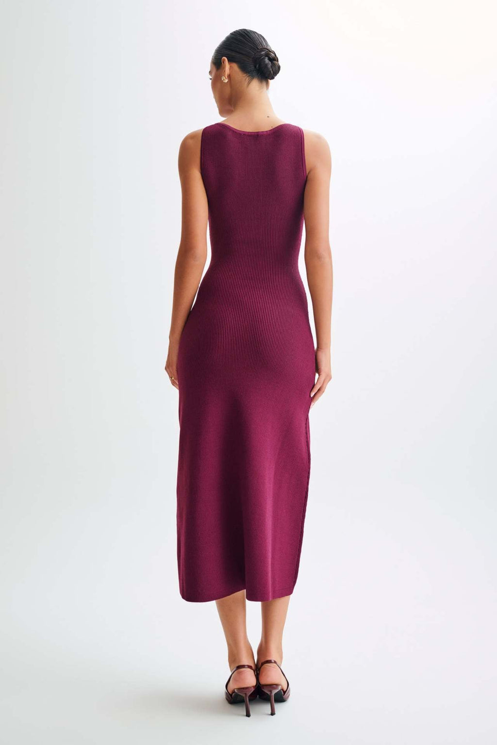 Sleeveless Ribbed Maxi Dress with Button-Down Front for Casual Outings