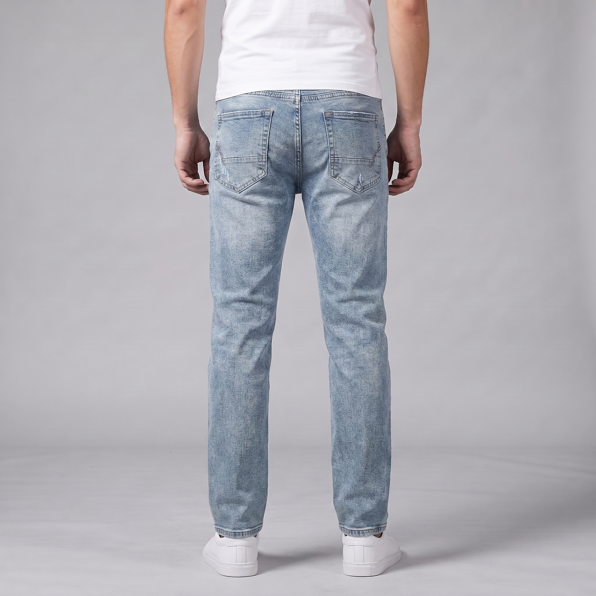 Casual Straight Leg Jeans for Men - Comfortable Denim for Everyday Wear