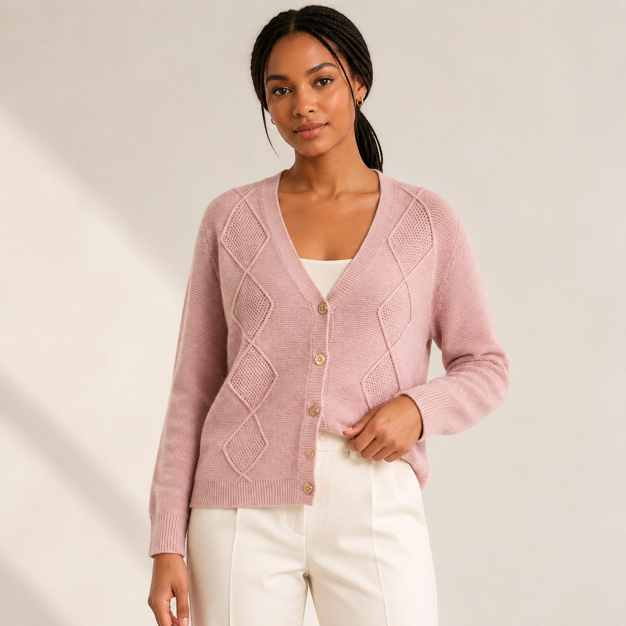 Cosy Layering Essential – Deep V-Neck Rhombus Cardigan