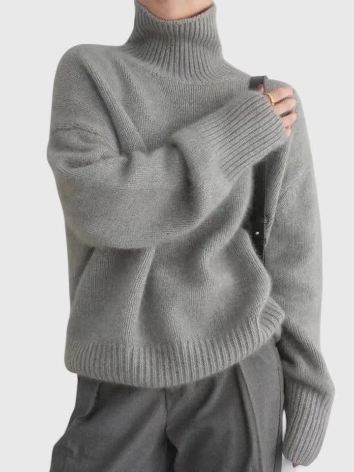 Elegant Knit Jumper in Soft Fabric for Casual or Formal Wear