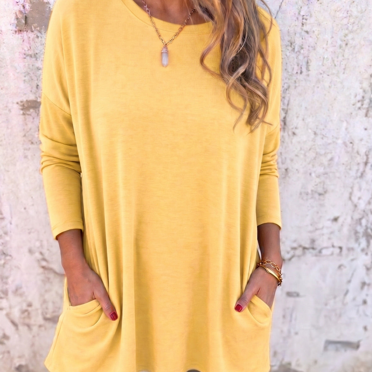 Elegant Koa Jumper in Soft Knit for Casual or Dressy Occasions