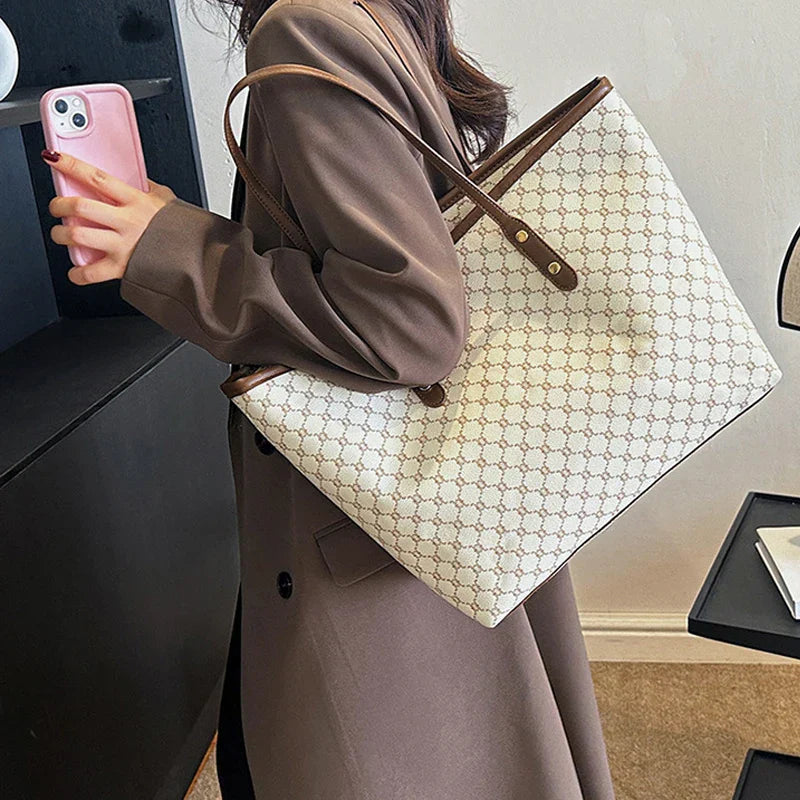 Leather Shoulder Bag UK – Everyday Use Accessory, Smart Casual & Office Wear