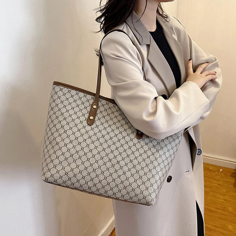 Leather Shoulder Bag UK – Everyday Use Accessory, Smart Casual & Office Wear
