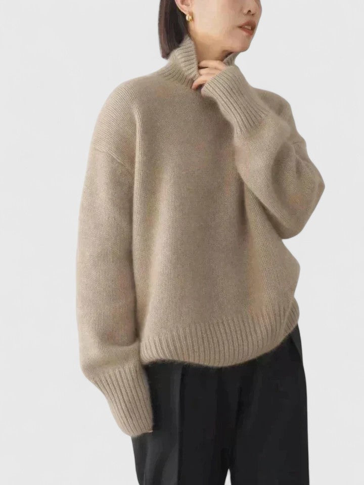 Elegant Knit Jumper in Soft Fabric for Casual or Formal Wear