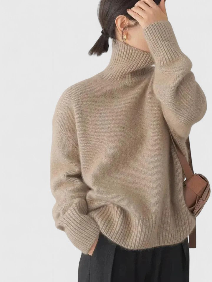 Elegant Knit Jumper in Soft Fabric for Casual or Formal Wear