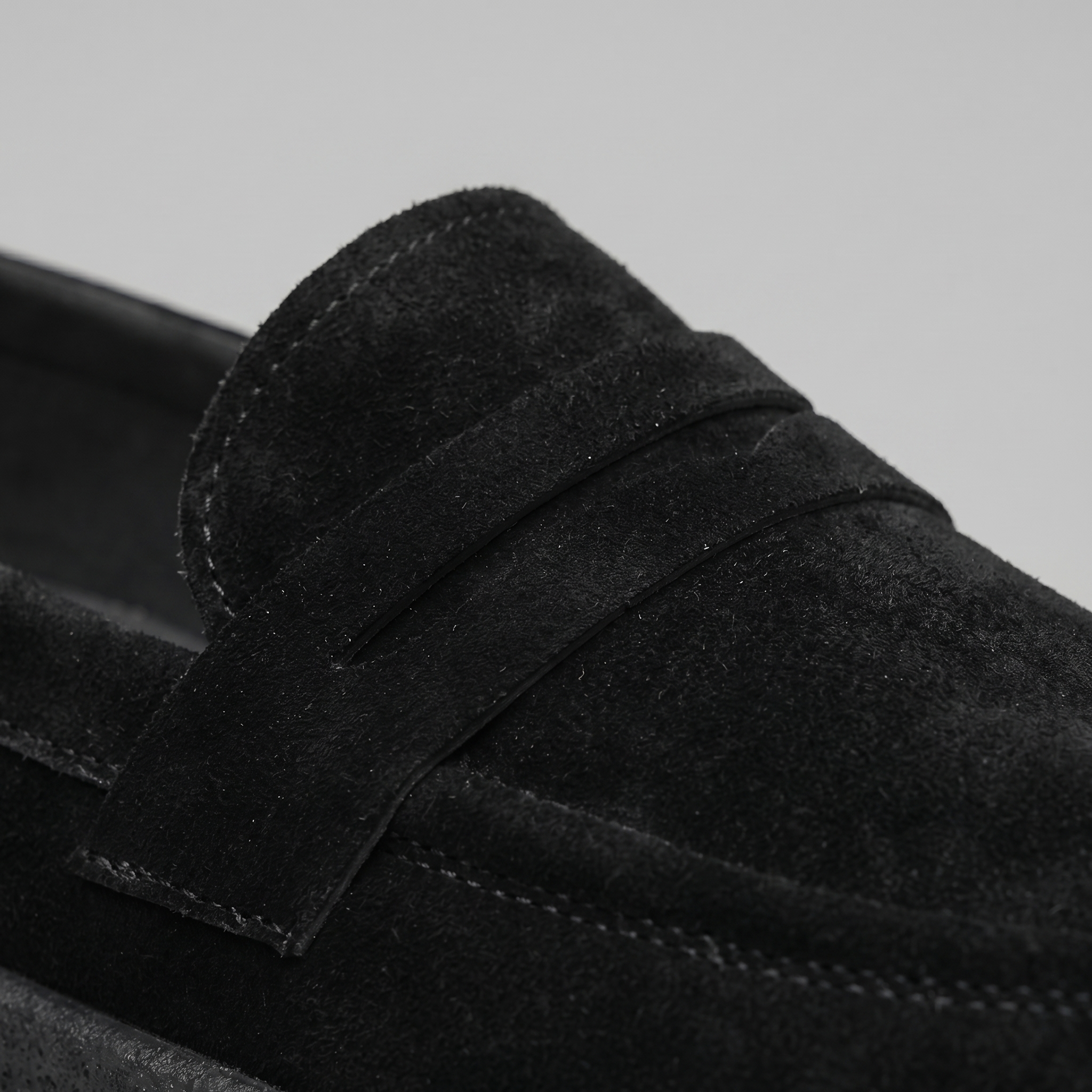 Men's Comfortable Slip-On Loafers - Casual Suede Shoes for Everyday Wear