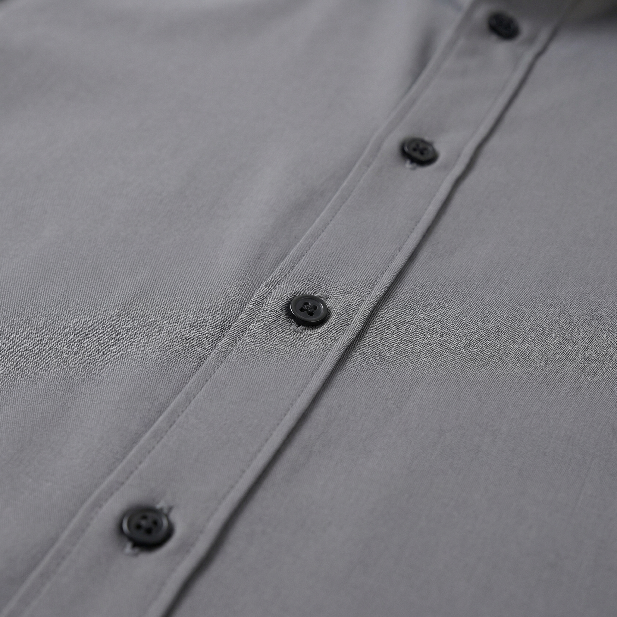 Men's Long Sleeve Cotton Dress Shirt for Formal and Business Wear