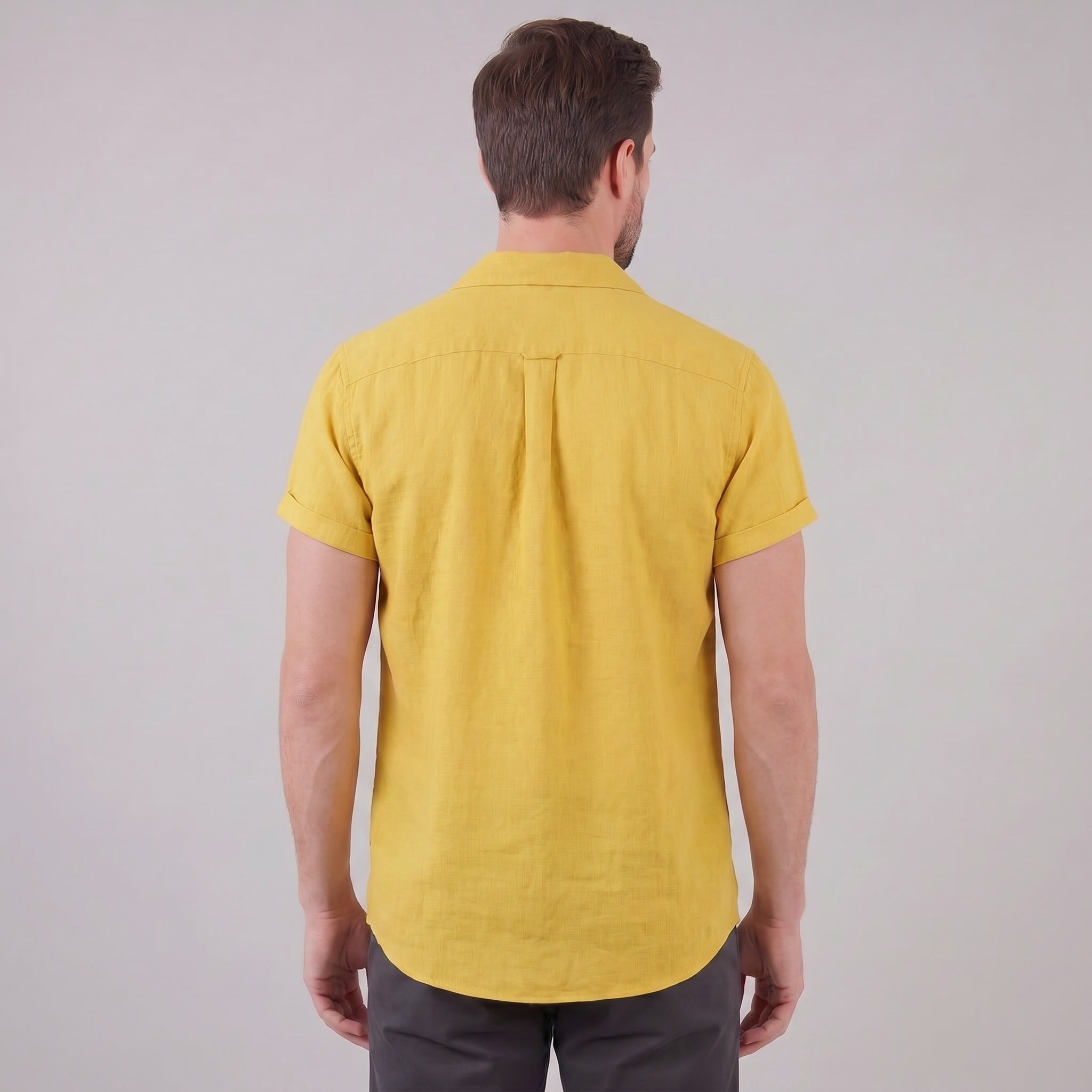 Men's Short-Sleeve Camp Collar Shirt - Lightweight Cotton for Casual Wear