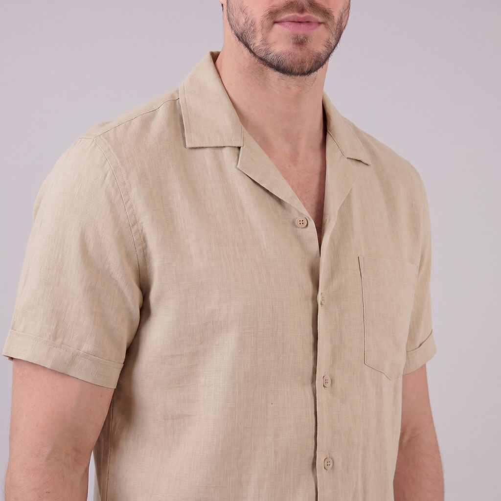 Men's Short-Sleeve Camp Collar Shirt - Lightweight Cotton for Casual Wear