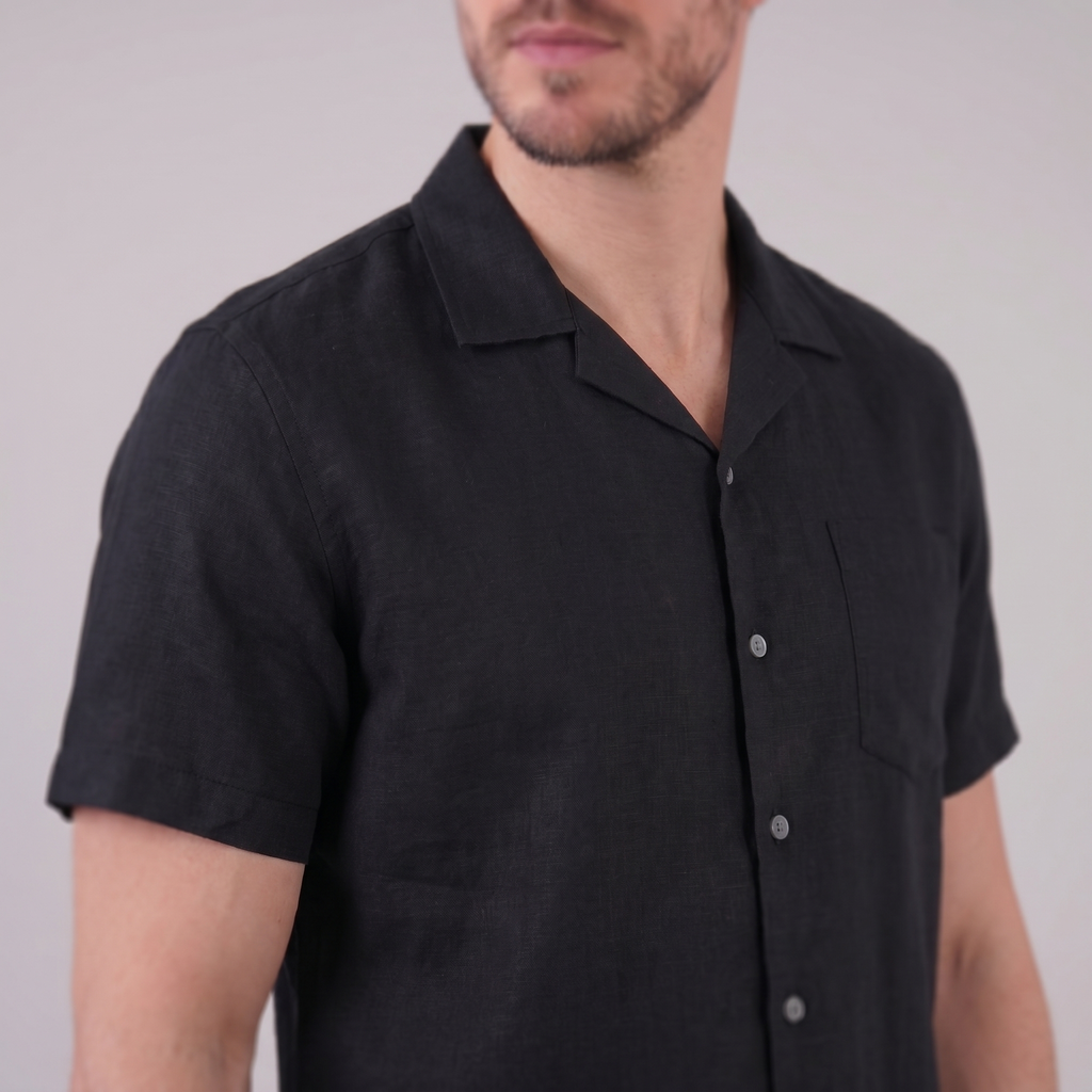 Men's Short-Sleeve Camp Collar Shirt - Lightweight Cotton for Casual Wear