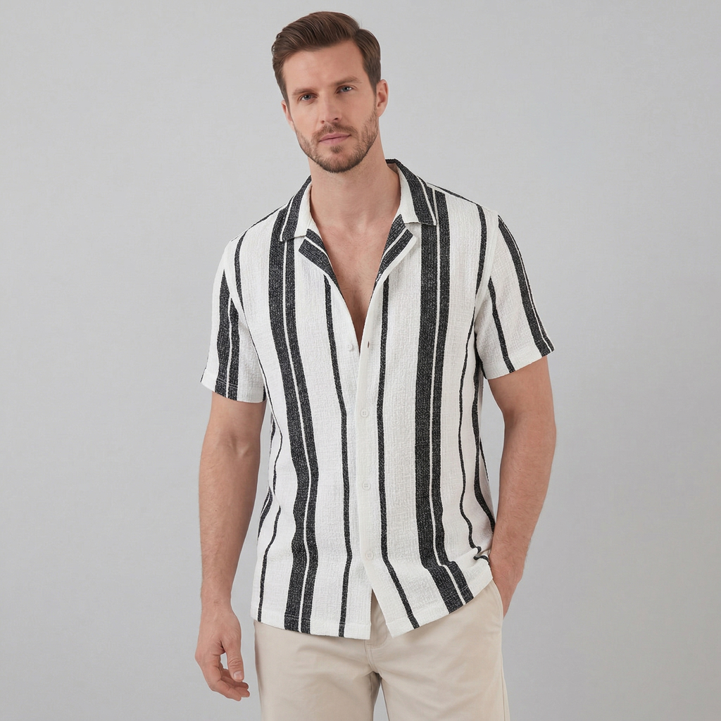 Men's Short Sleeve Cotton Button-Down Shirt for Casual Wear