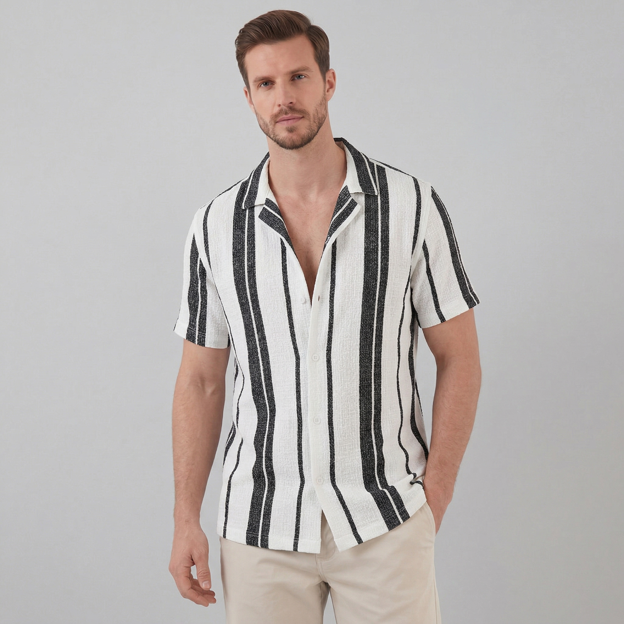 Men's Short Sleeve Cotton Button-Down Shirt for Casual Wear