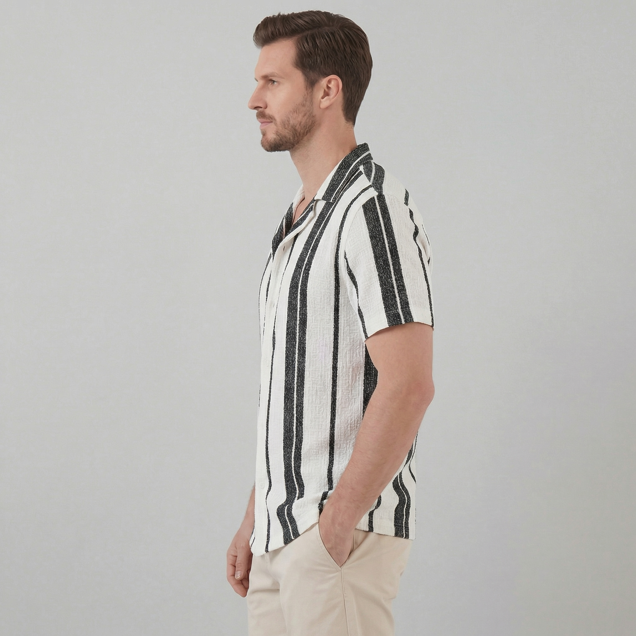 Men's Short Sleeve Cotton Button-Down Shirt for Casual Wear