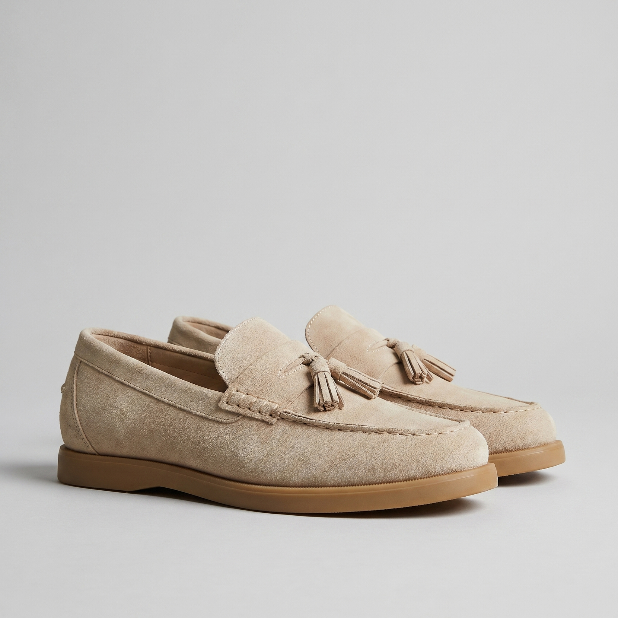 Men's Suede Loafers with Classic Design for Casual and Formal Wear