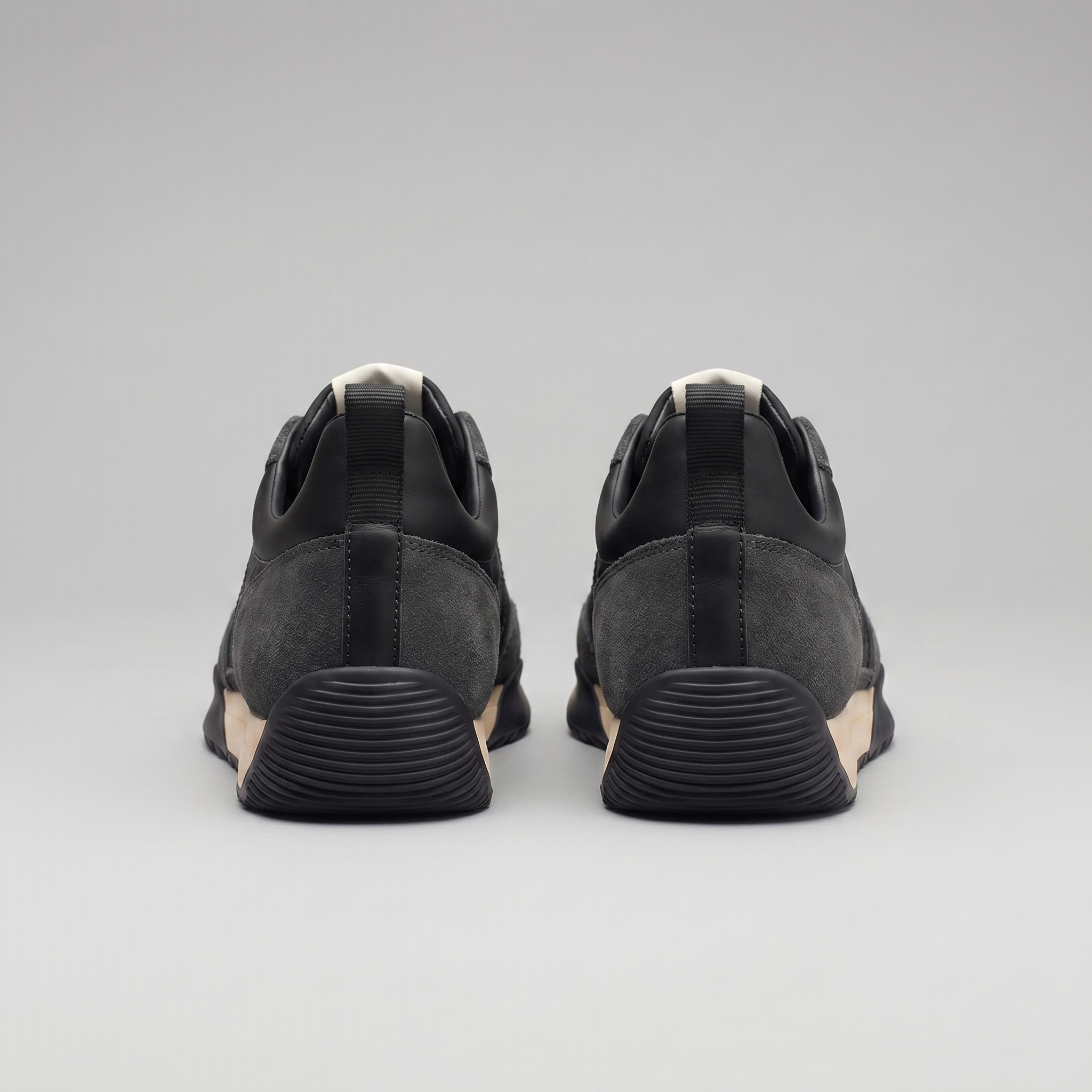 Retro Runner Sneakers for Men - Lightweight Mesh Design for Casual Wear
