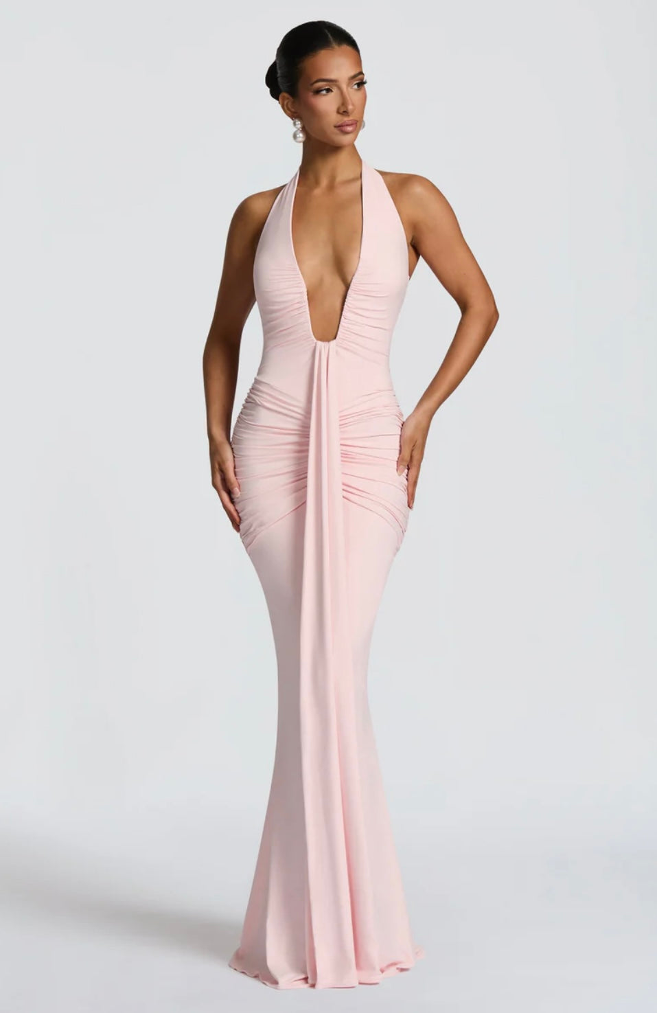Ruched Bodycon Maxi Dress with Plunging Halter Neck for Evening Events