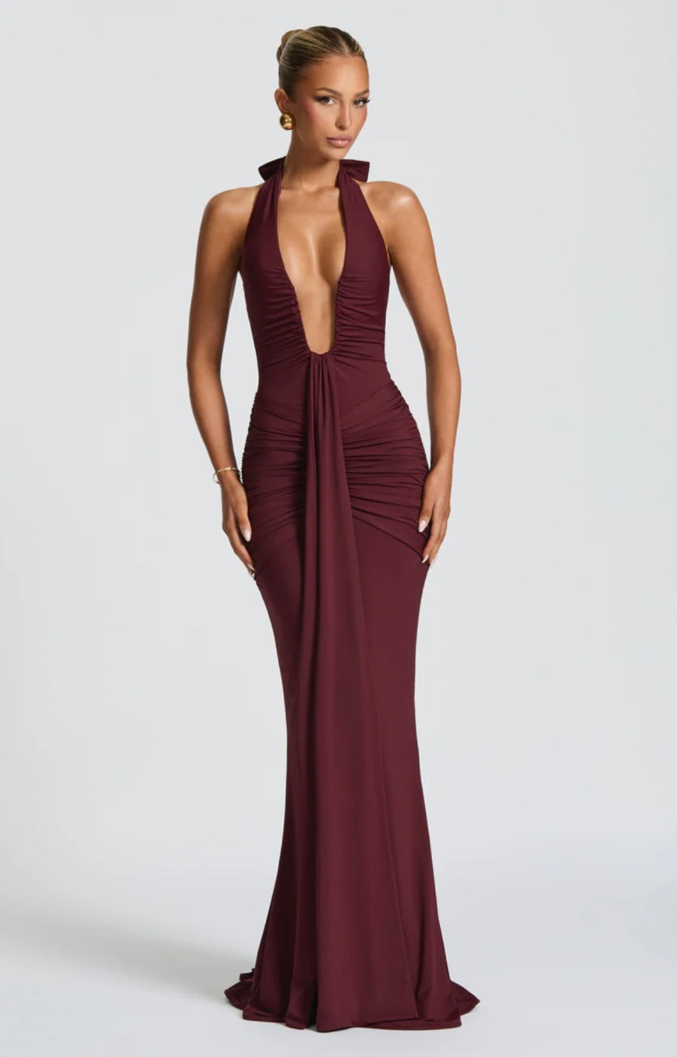 Ruched Bodycon Maxi Dress with Plunging Halter Neck for Evening Events