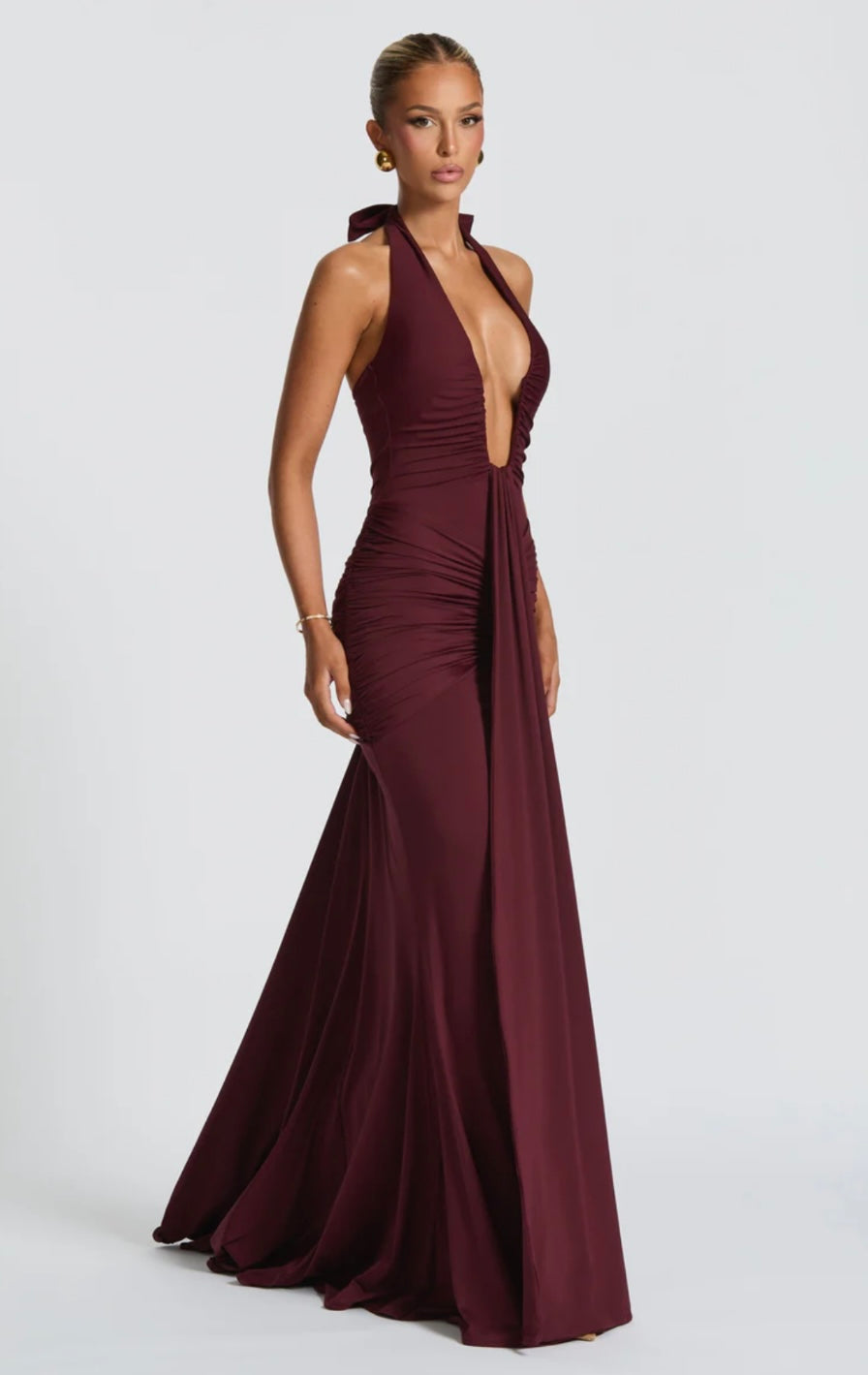 Ruched Bodycon Maxi Dress with Plunging Halter Neck for Evening Events