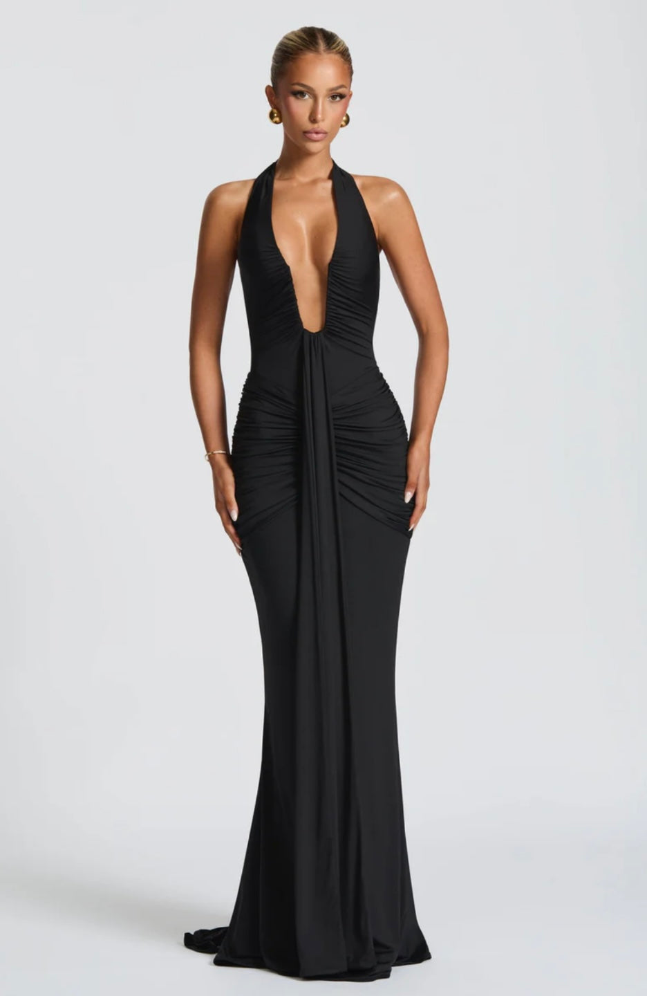 Ruched Bodycon Maxi Dress with Plunging Halter Neck for Evening Events