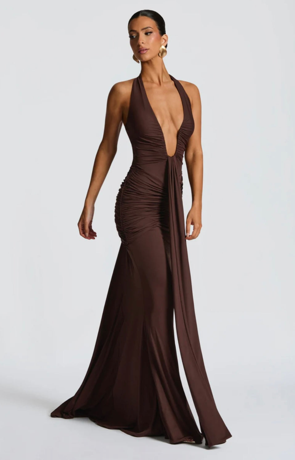 Ruched Bodycon Maxi Dress with Plunging Halter Neck for Evening Events