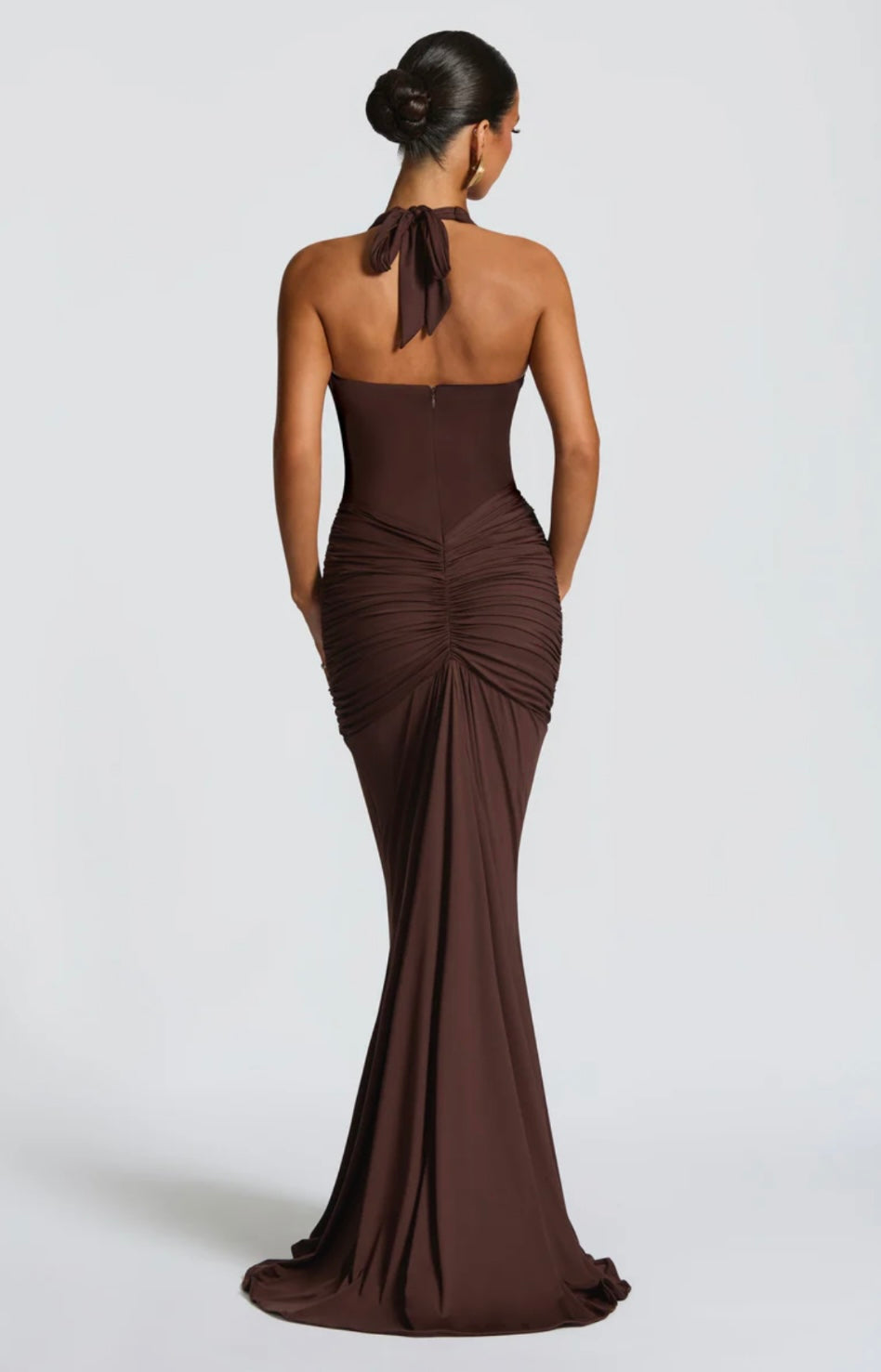 Ruched Bodycon Maxi Dress with Plunging Halter Neck for Evening Events