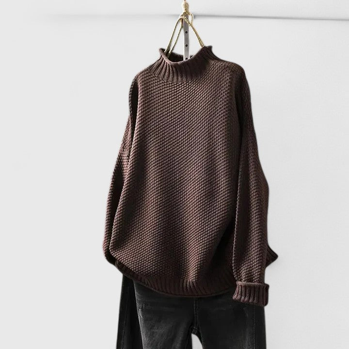 Sophisticated Women's Jumper in Soft Knit for Casual or Office Wear