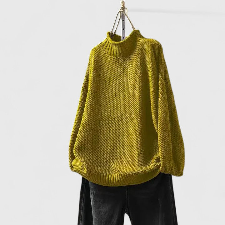 Sophisticated Women's Jumper in Soft Knit for Casual or Office Wear