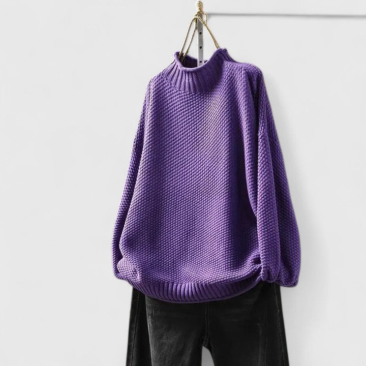 Sophisticated Women's Jumper in Soft Knit for Casual or Office Wear