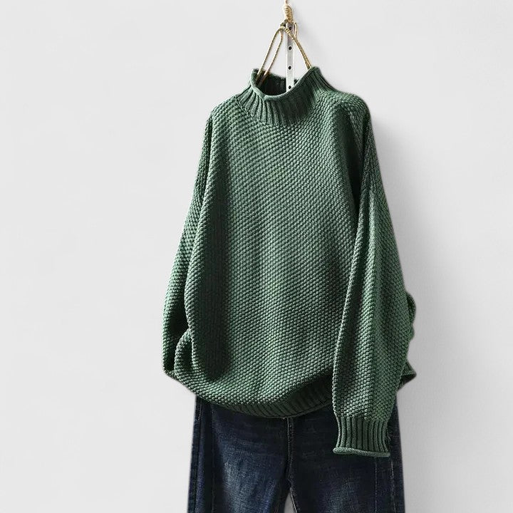 Sophisticated Women's Jumper in Soft Knit for Casual or Office Wear