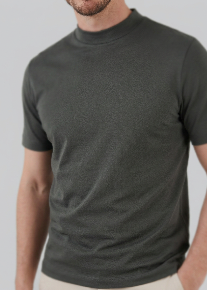 Shiny Men's Crewneck T-Shirt - Lightweight Fabric for Casual Wear