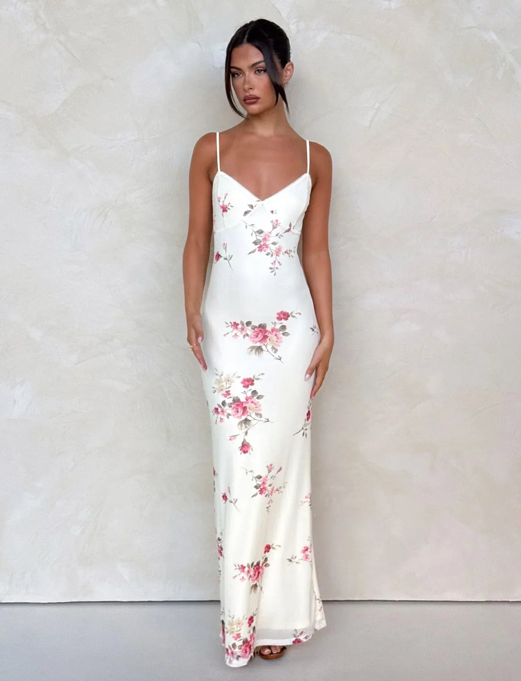 Rose Stripe Maxi Dress | Sleeveless Flowing Design for Casual Wear