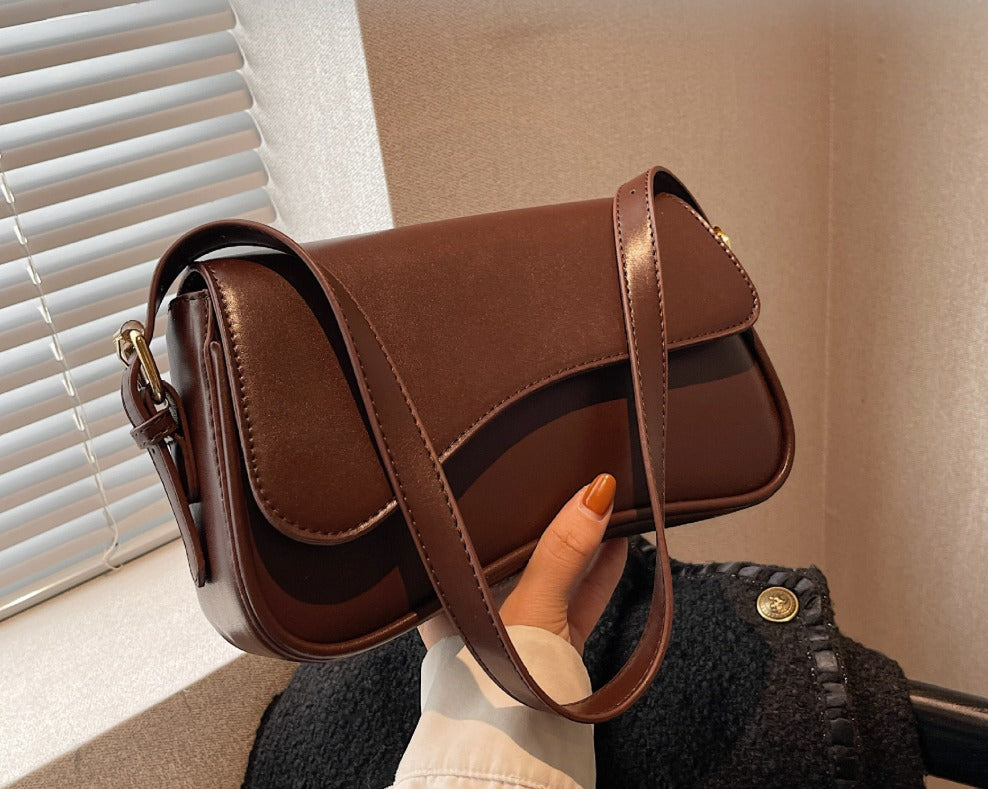 Vegan Leather Shoulder Bag Women UK – Crescent Design for Brunch, Smart Casual