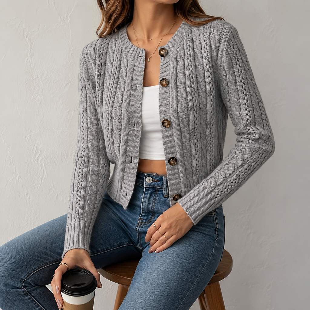 Everyday Elegance – Soft Cable-Knit Tailored Cardigan