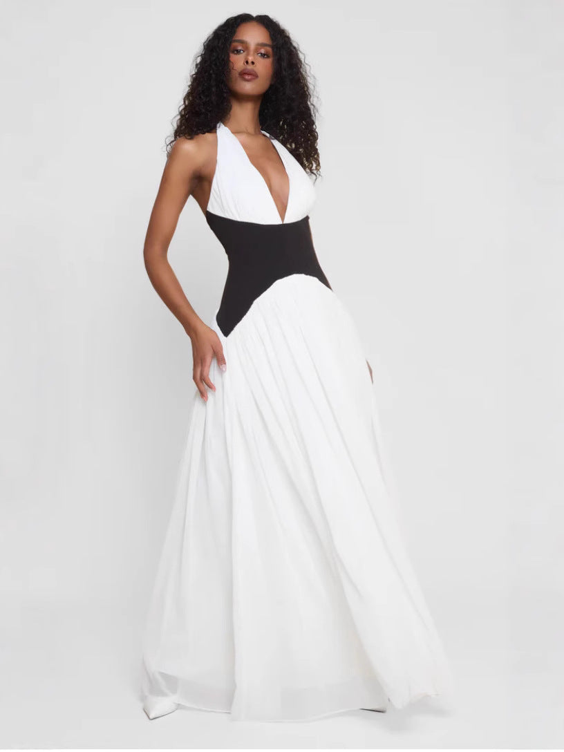 Sculpting Halterneck Maxi Dress with Plunge Neckline for Evening Events